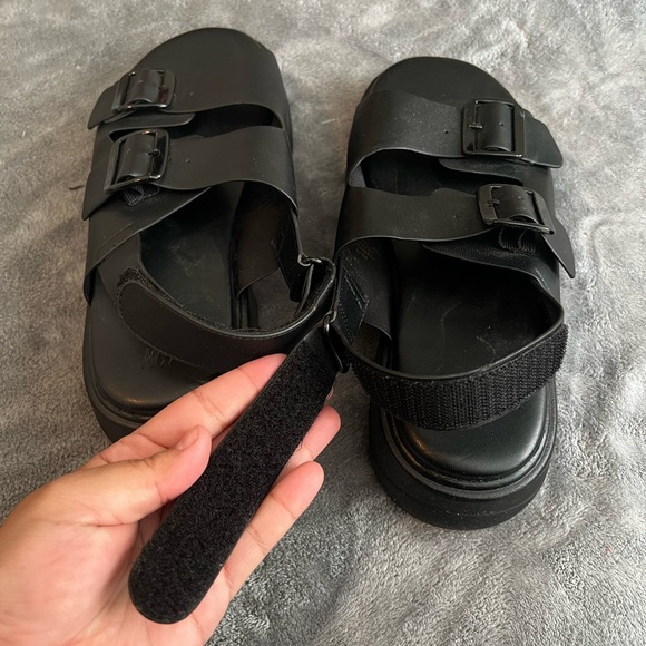 H&M NEW WITHOUT TAGS Velcro & Buckle Sandals - Picture 5 of 6